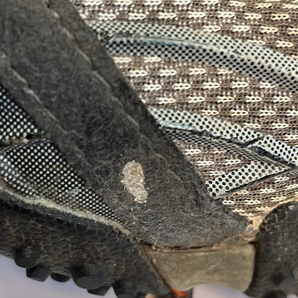 Men’s gray laced Golite rock absorber hiking shoes size 8.5 w/cruv heal support - Picture 4 of 15